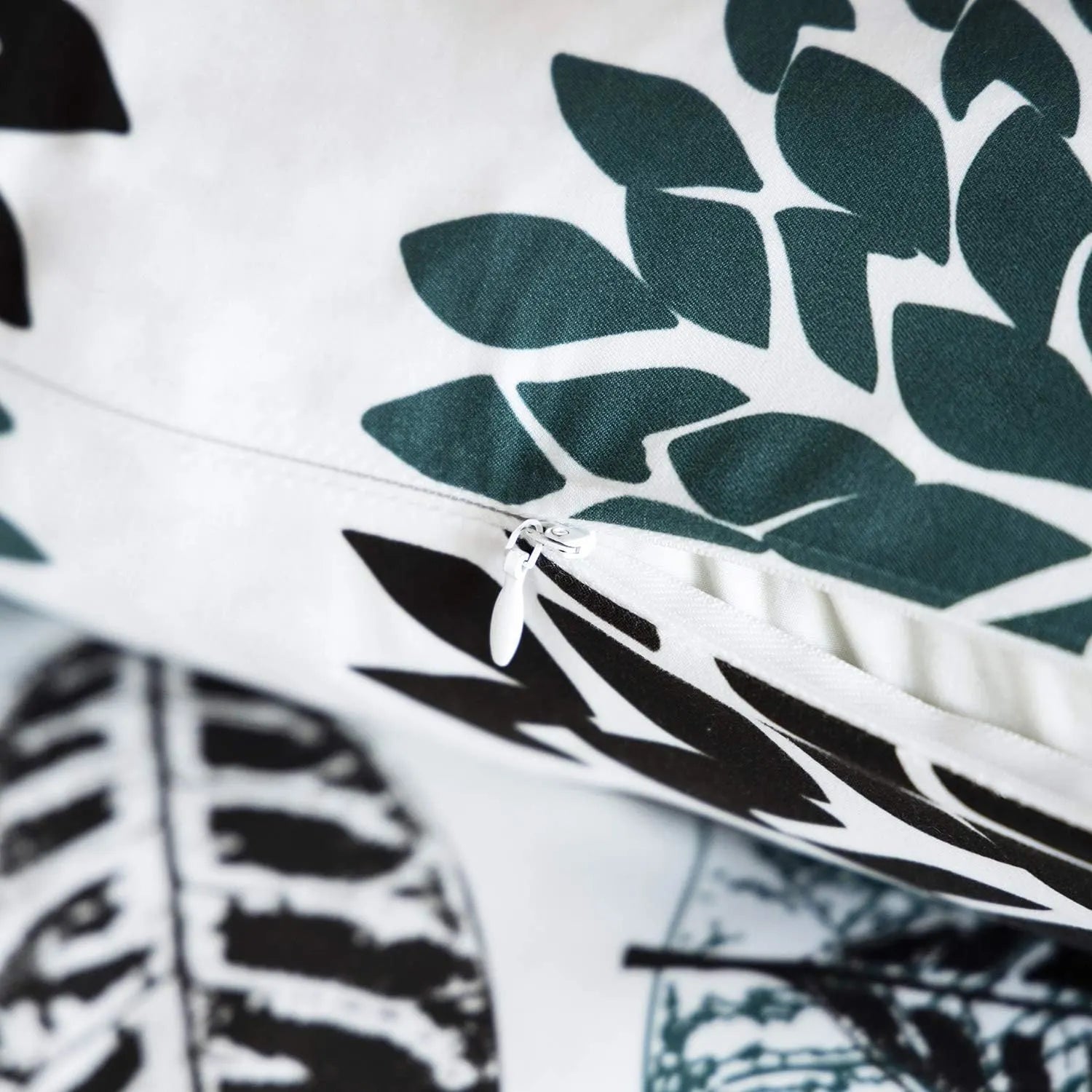 Nature Patterns Printing Throw Pillowcase 4 Pack - Black