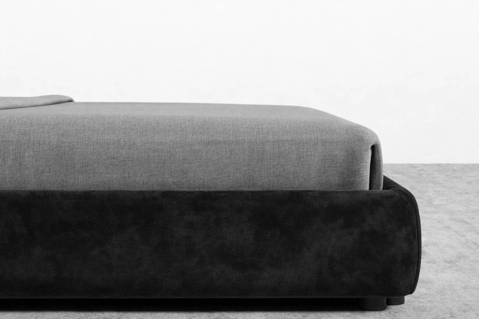 Black WB PBV2042 - 48 | Bed Skirt