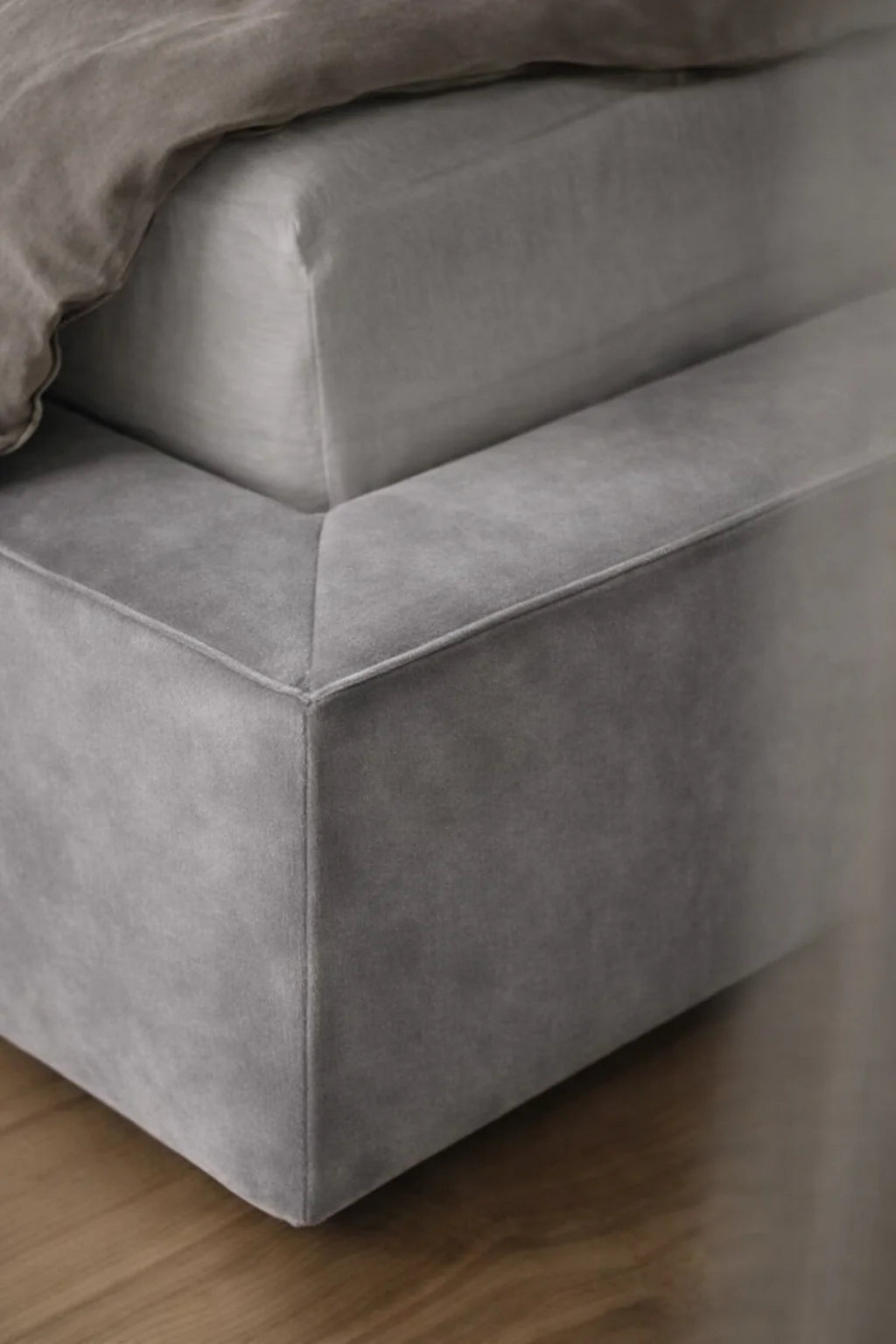 Camel Gray WB PBV2042 - 05 | Bed Skirt