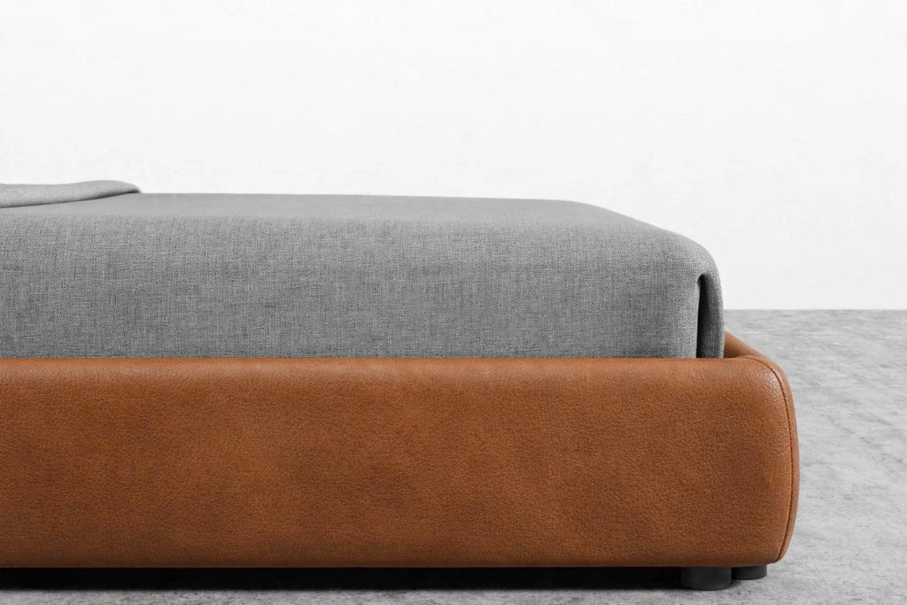 Caramel Minotti YX-24 | Bed skirts