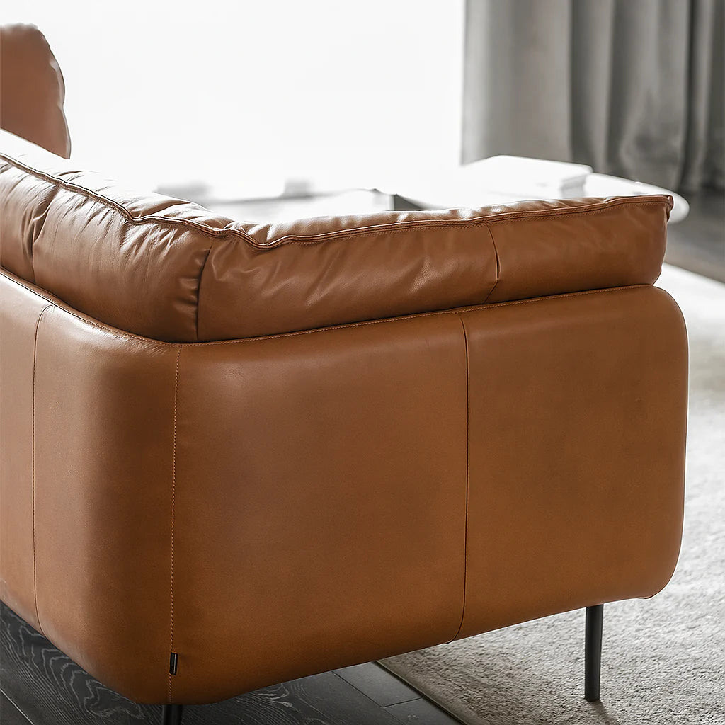 Caramel Minotti YX-24 | Three Seater Sofa