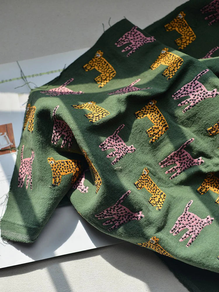 Jacquard WX625 - 33 | Embroidered Leopard