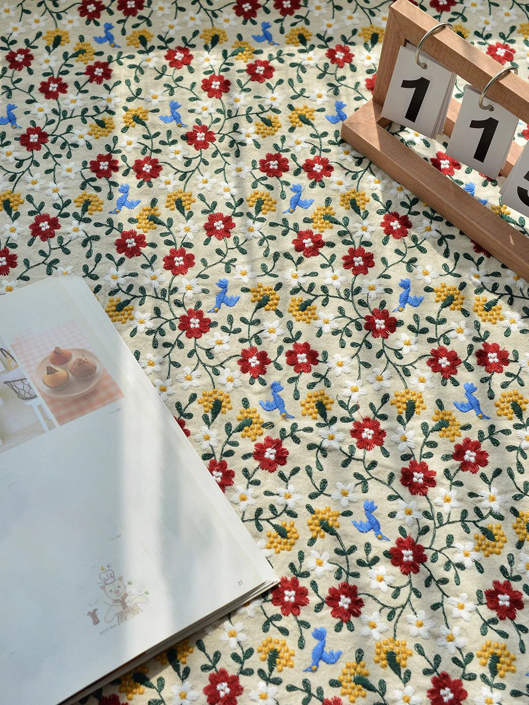 Jacquard WX625 - 38 | Embroidered Wildflowers