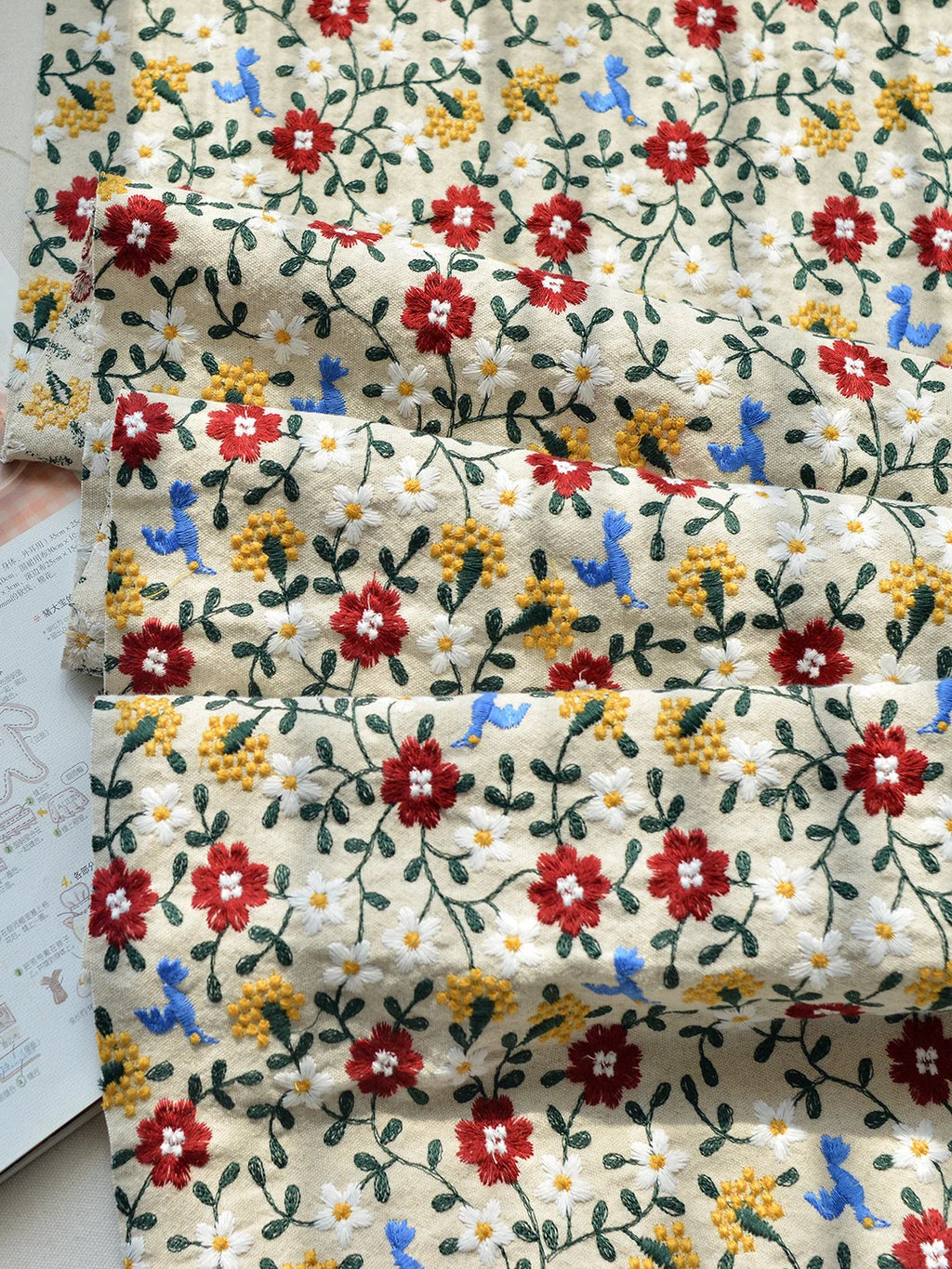 Jacquard WX625 - 38 | Embroidered Wildflowers