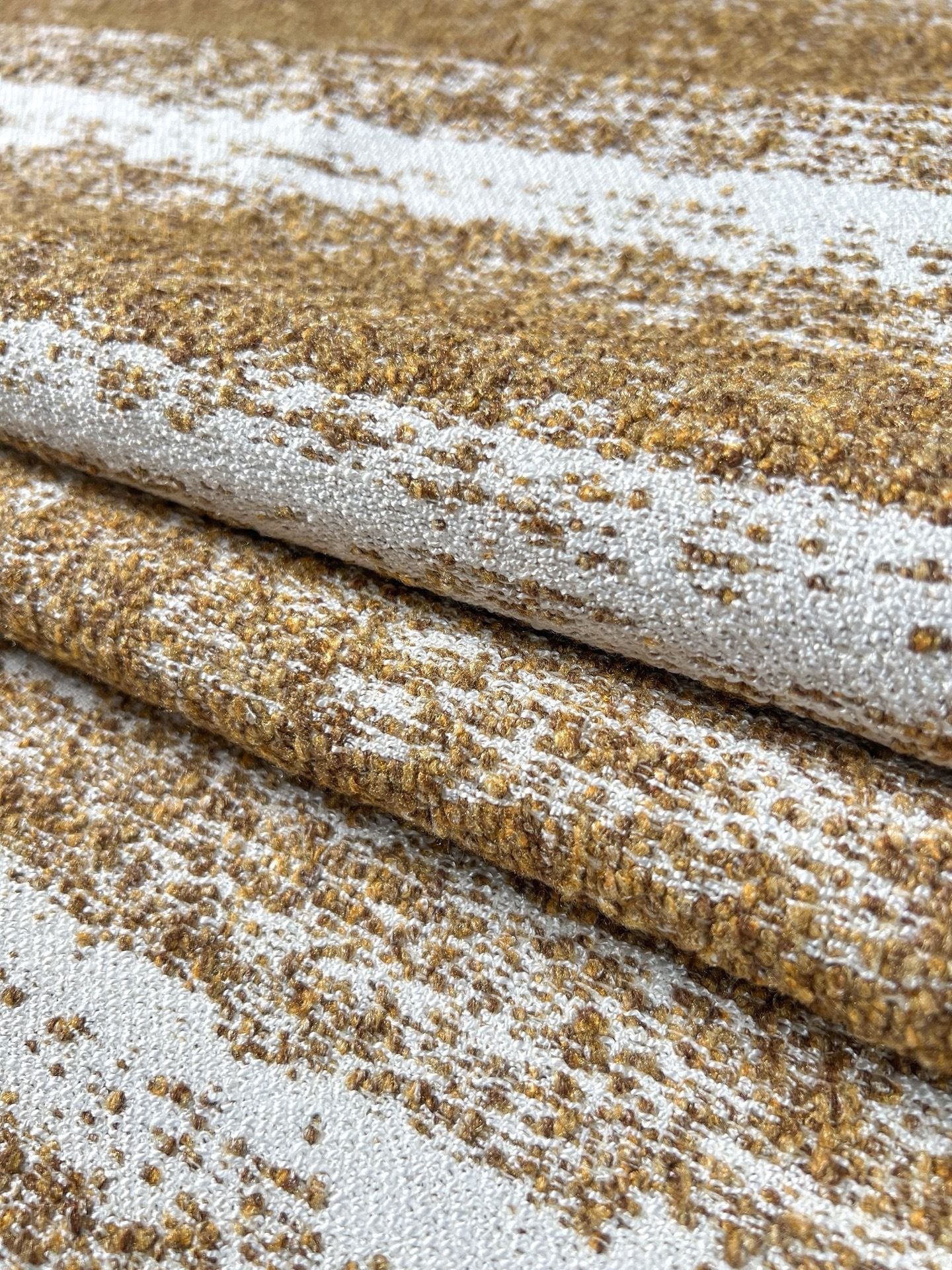 Moffett-5 | Golden Sand Bouclé
