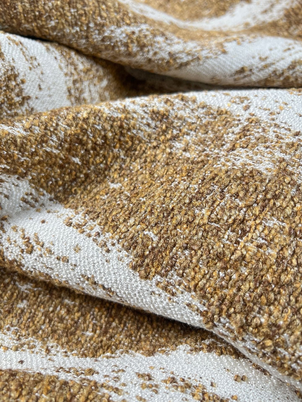 Moffett-5 | Golden Sand Bouclé