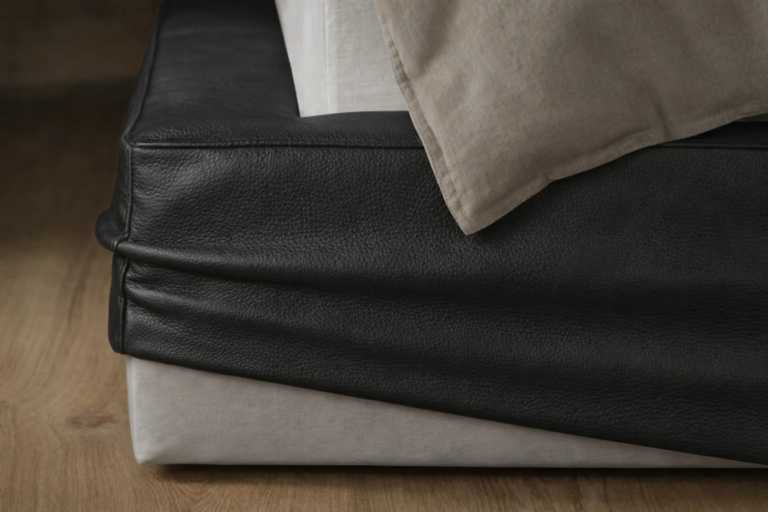 Mole Minotti YX-35 | Bed skirts