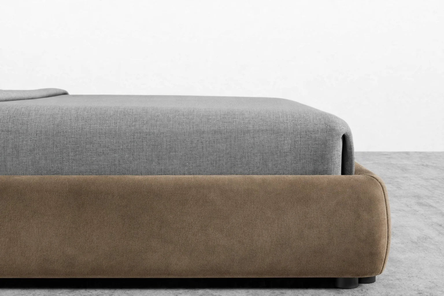 Sandstone WB PBV2042 - 08 | Bed Skirt