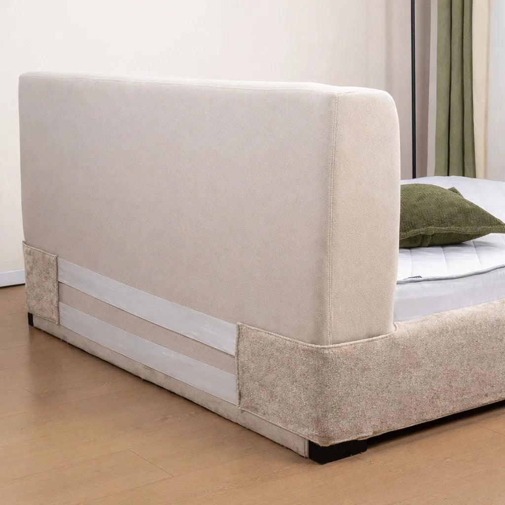 Soft Sand WX818 - 03 | Bed Skirt