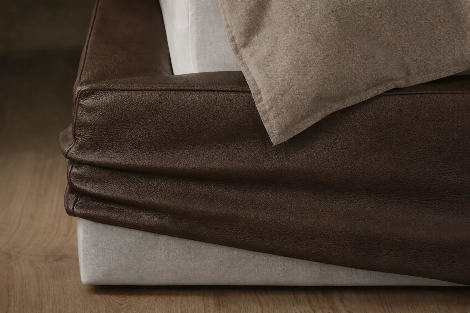 Stone Minotti YX-19 | Bed skirts