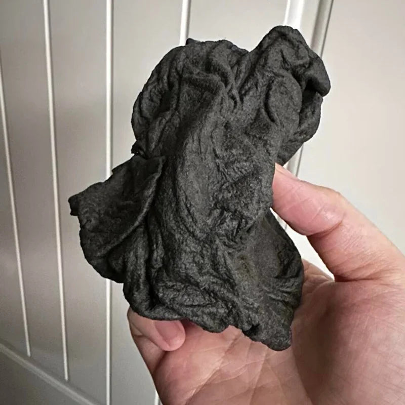 THE UGLI CLOTH