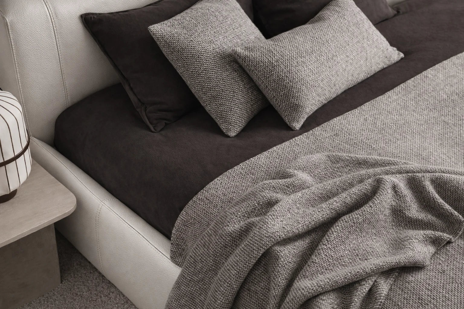 Vanilly Minotti YX-01 | Bed Frame Cover